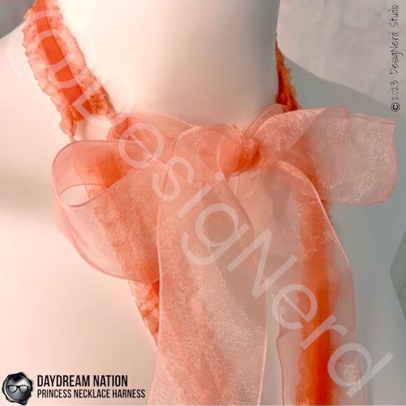 DAYDREAM NATION x DOLLS KILL PRINCESS NECKLACE HARNESS IN BLUSH PINK VELVET NWT - Picture 5 of 15
